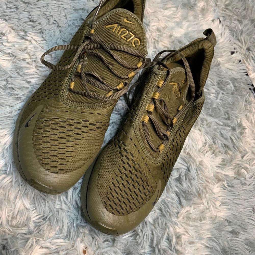 Army green Nike air max